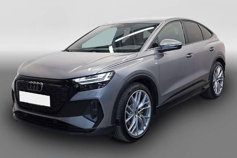 Grau Gebraucht 2025 Audi Q4 Sportback e-tron S-Line SUV | 47.200 € - Bild 1/4