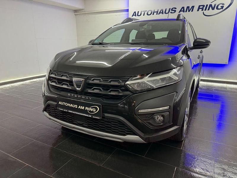 Gebraucht Dacia Sandero Stepway 101 PS (74 kW) 2022 Schwarz SUV