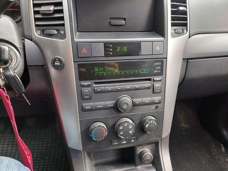 Gebraucht Chevrolet Captiva LS 136 PS (100 kW) 2009 Silber SUV