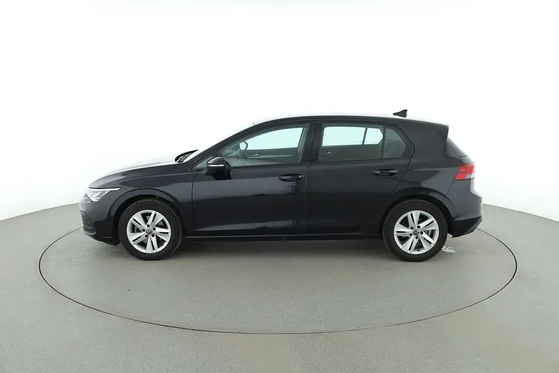 Gebraucht VW Golf VIII Life 110 PS (80 kW) 2022 Schwarz Limousine