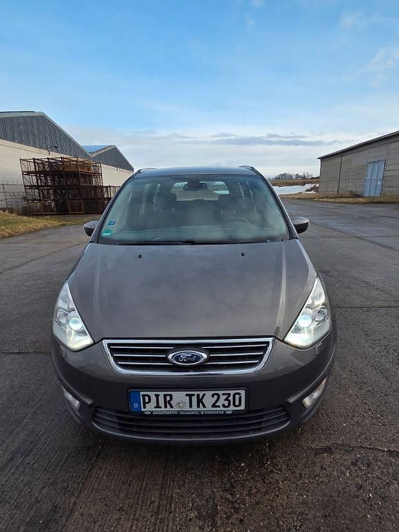 Gebraucht Ford Galaxy Trend 140 PS (102 kW) 2014 Grau Van / Kleinbus