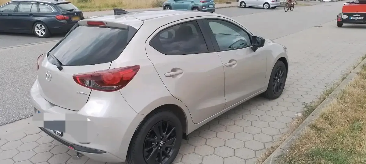 Gebraucht Mazda 2 90 PS (66 kW) 2024 Silber Kleinwagen