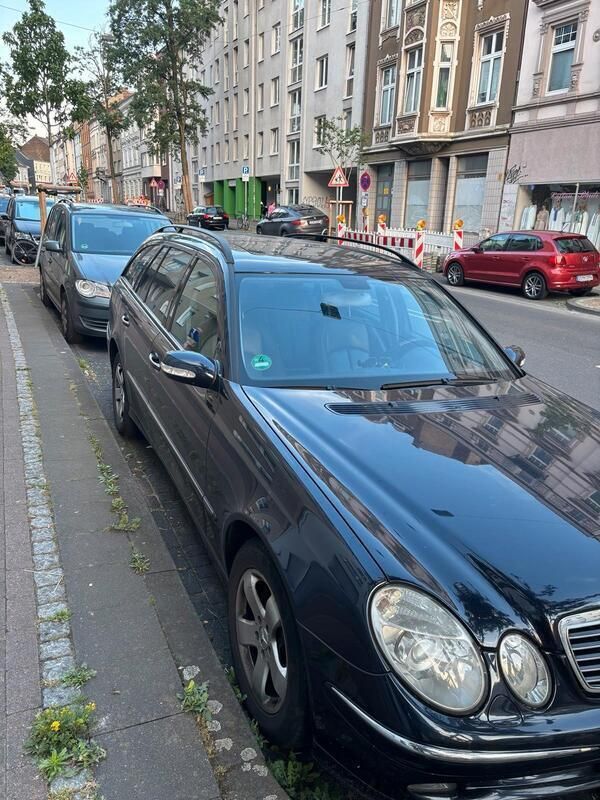 Schwarz Gebraucht 2004 Mercedes E270 Kombi | 1.499 € (Superpreis) - Bild 1/3