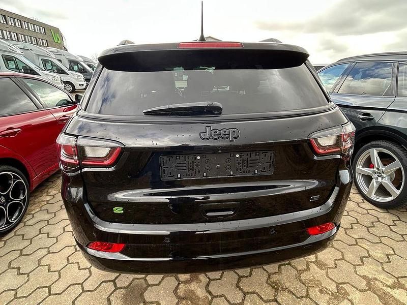 Gebraucht Jeep Compass 131 PS (96 kW) 2023 Schwarz SUV