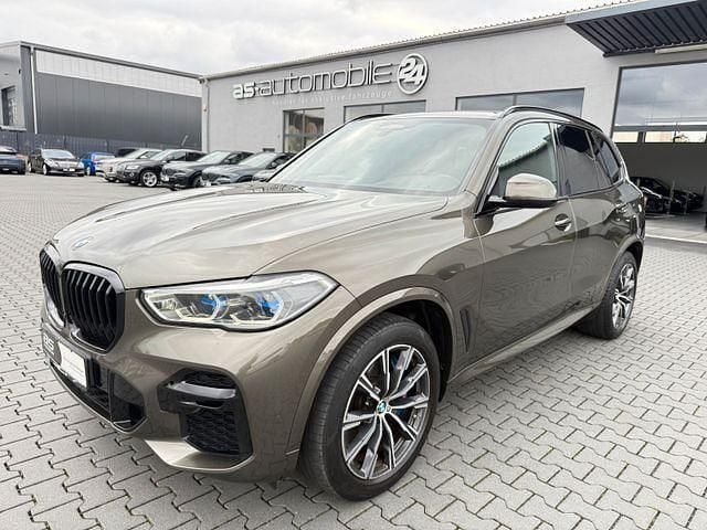 Manhattan metallic Gebraucht 2022 BMW X5 M Sport SUV | 53.500 € (Superpreis) - Bild 1/4