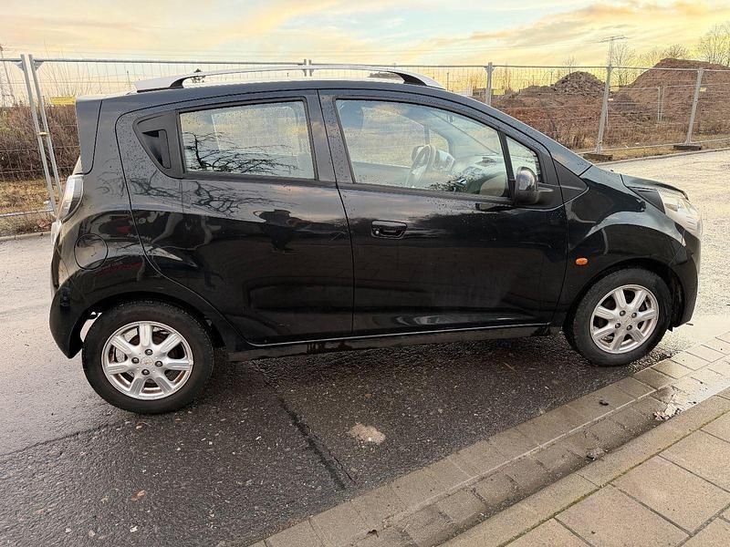 Usado Chevrolet Spark LS 82 CV (60 kW) 2011 Gris Utilitario