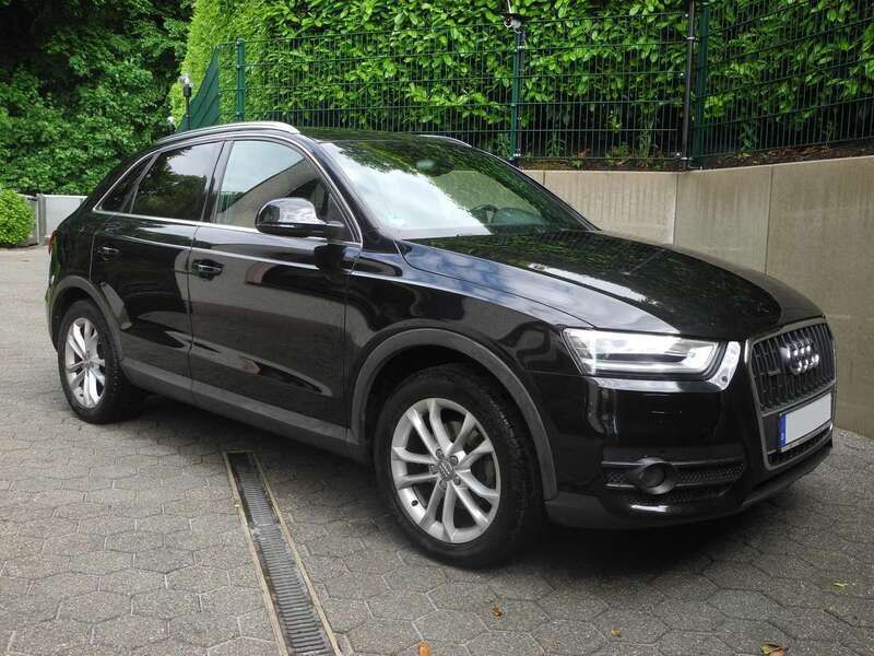 Schwarz Gebraucht 2012 Audi Q3 SUV | 13.250 € (Guter Preis) - Bild 1/4