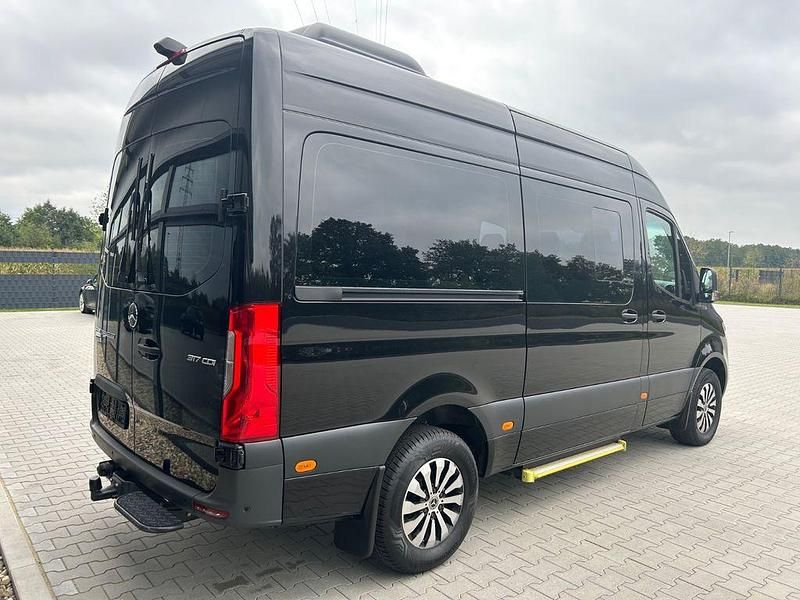 Gebraucht Mercedes Sprinter 170 PS (125 kW) 2023 Schwarz Van