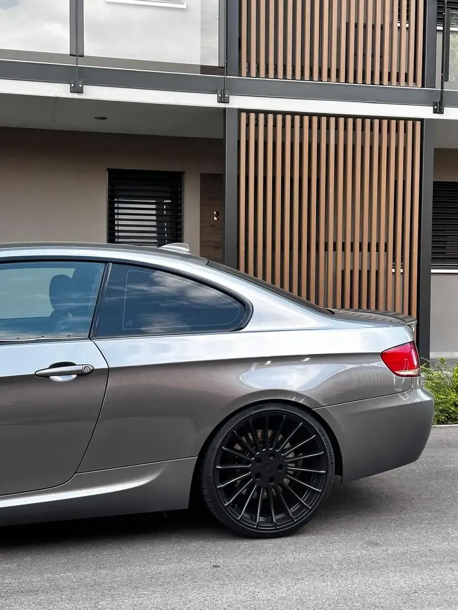 Gebraucht BMW 335 Basis 306 PS (225 kW) 2009 Grau Coupé