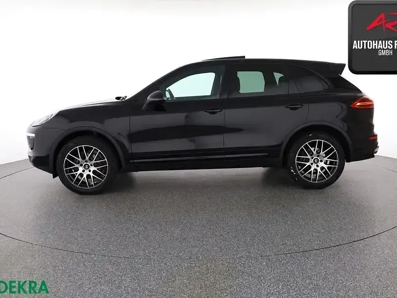 Second-hand Porsche Cayenne 262 CP (192 kW) 2016 Negru SUV