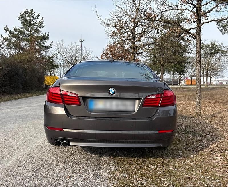 Gebraucht BMW 520 184 PS (135 kW) 2012 Andere farben Limousine