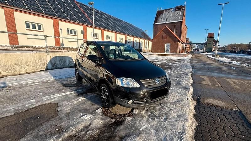Second-hand VW Fox 75 CP (55 kW) 2007 Negru Hatchback