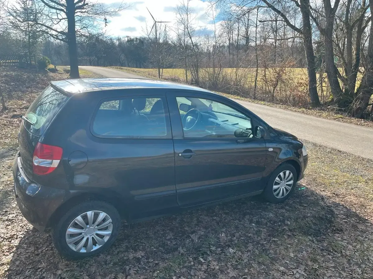 Używany VW Fox 54 KM (39 kW) 2007 Czarny Hatchback