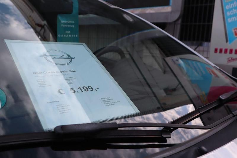 Gebraucht Opel Corsa Selection 69 PS (50 kW) 2013 Silber Kleinwagen