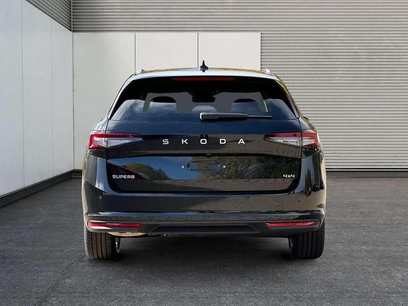 Neu Skoda Superb Selection 193 PS (141 kW) 2026 Onyxschwarz metallic Kombi