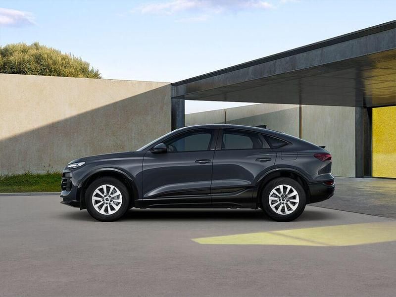 Neu Audi Q6 Sportback e-tron Performance 185 kW (252 PS) 2026 Grau SUV