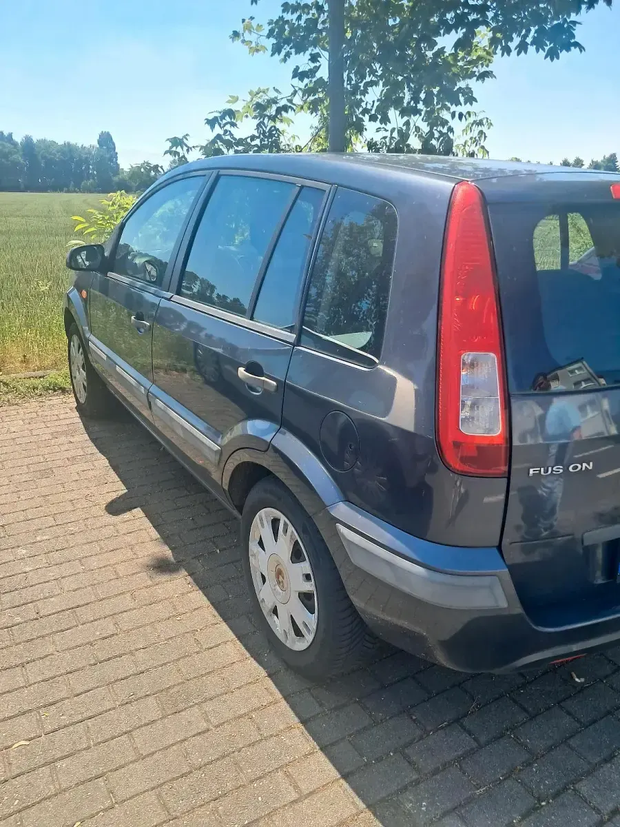 Gebraucht Ford Fusion 75 PS (55 kW) 2005 Schwarz Kleinwagen
