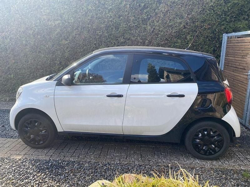Second-hand Smart ForFour 71 CP (52 kW) 2019 Alb Hatchback