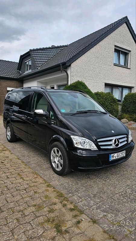 Schwarz Gebraucht 2013 Mercedes Viano Van / Kleinbus | 15.900 € (Fairer Preis) - Bild 1/4