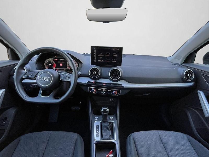 Gebraucht Audi Q2 Advanced Plus 150 PS (110 kW) 2024 Brillantschwarz SUV