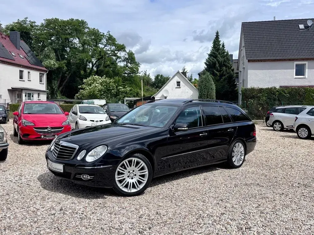 Gebraucht Mercedes E230 204 PS (150 kW) 2008 Schwarz Kombi