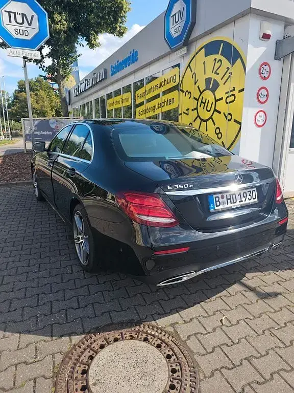 Gebraucht Mercedes E350 AMG line 286 PS (210 kW) 2018 Schwarz Limousine
