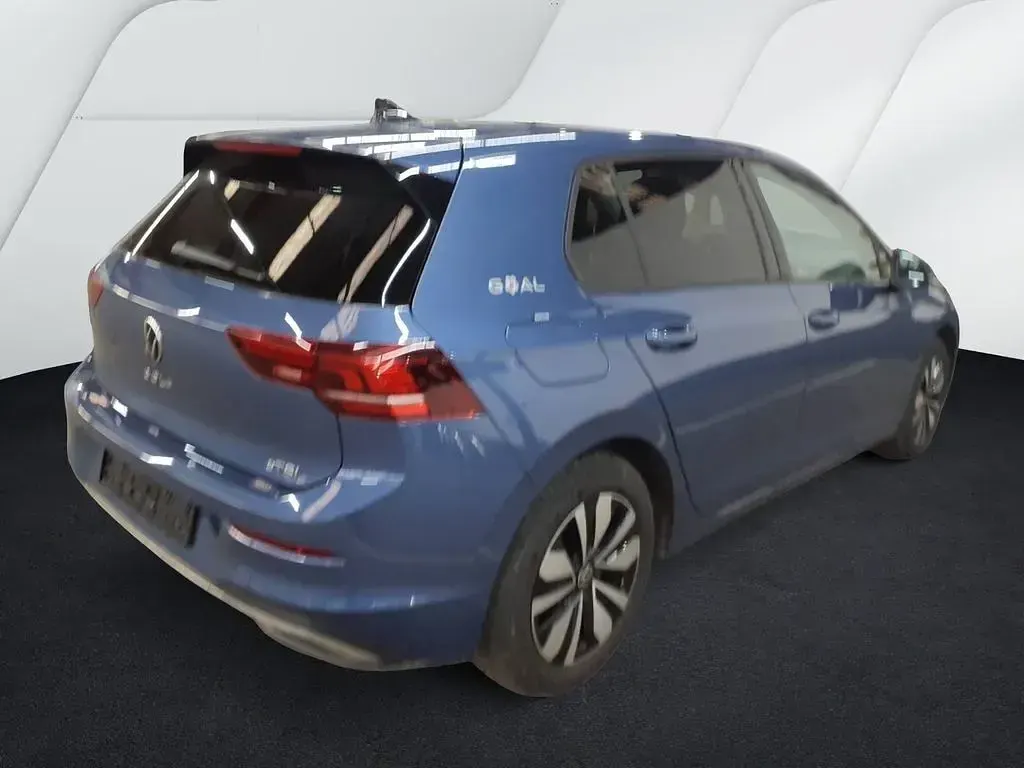 Gebraucht VW Golf VIII Goal 150 PS (110 kW) 2025 Blau Limousine