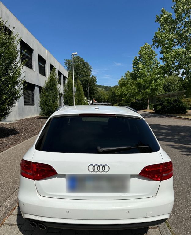 Gebraucht Audi A4 Ambiente 150 PS (110 kW) 2013 Weiß Kombi