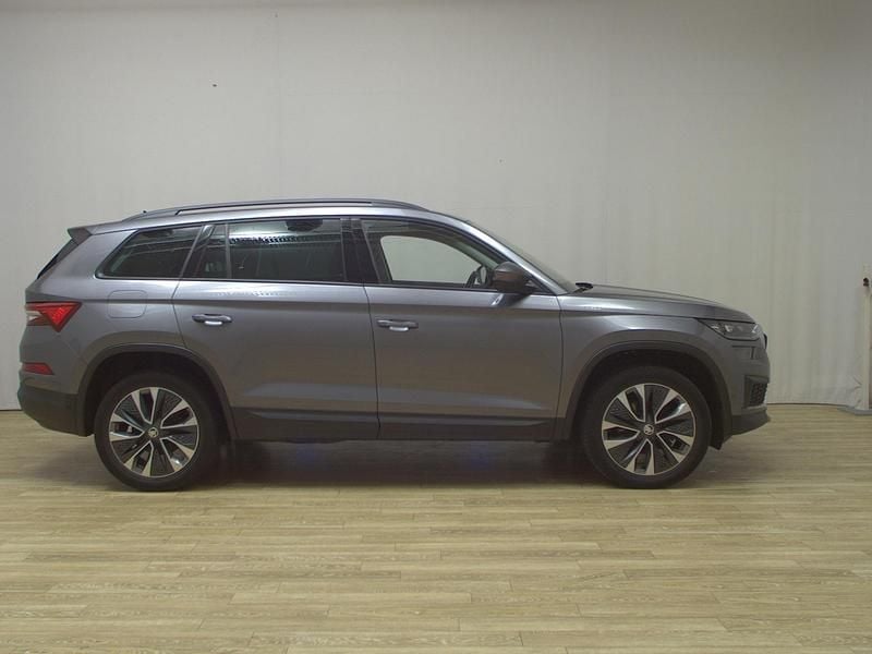 Grau Gebraucht 2022 Skoda Kodiaq Ambiente SUV | 22.980 € (Guter Preis) - Bild 1/4