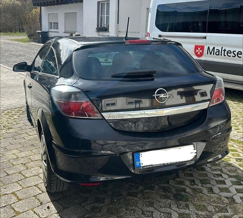 Gebraucht Opel Astra GTC Selection 90 PS (66 kW) 2010 Schwarz Coupé