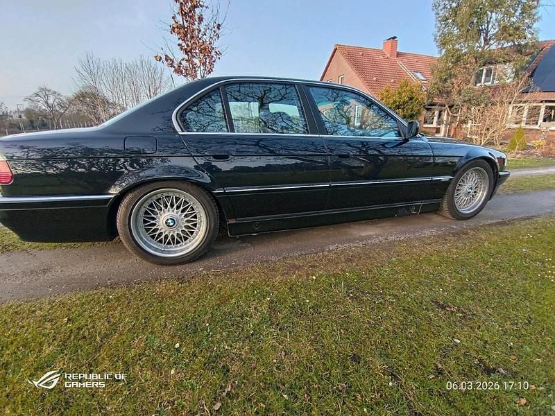 Gebraucht BMW 740 286 PS (210 kW) 1998 Schwarz Limousine