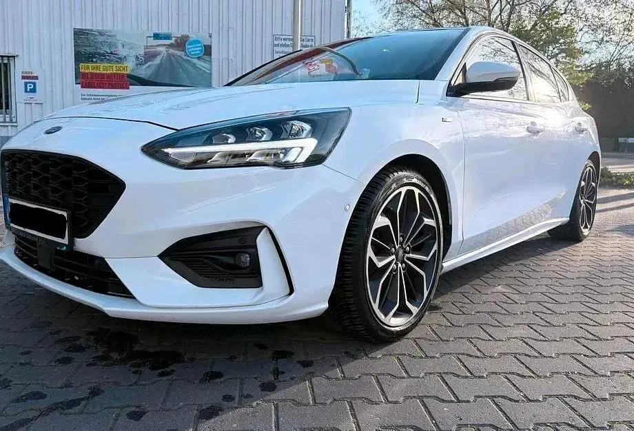 Brugt Ford Focus ST-Line 182 HK (133 kW) 2019 Hvid Sedan