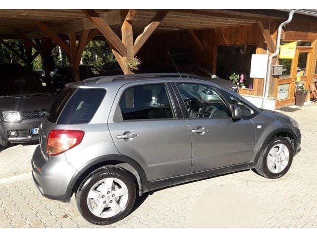 Gebraucht Suzuki SX4 Comfort 120 PS (88 kW) 2011 Grau metallic SUV