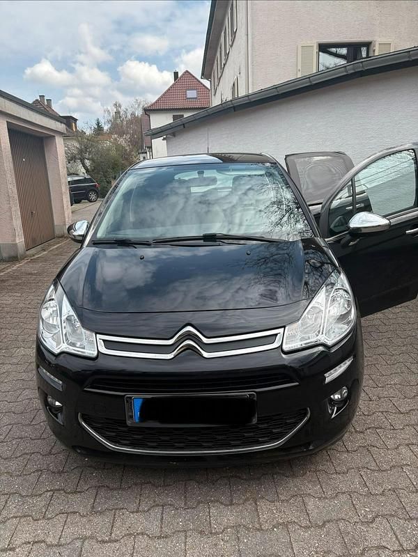 Gebraucht Citroën C3 SELECTION 81 PS (59 kW) 2014 Schwarz Limousine