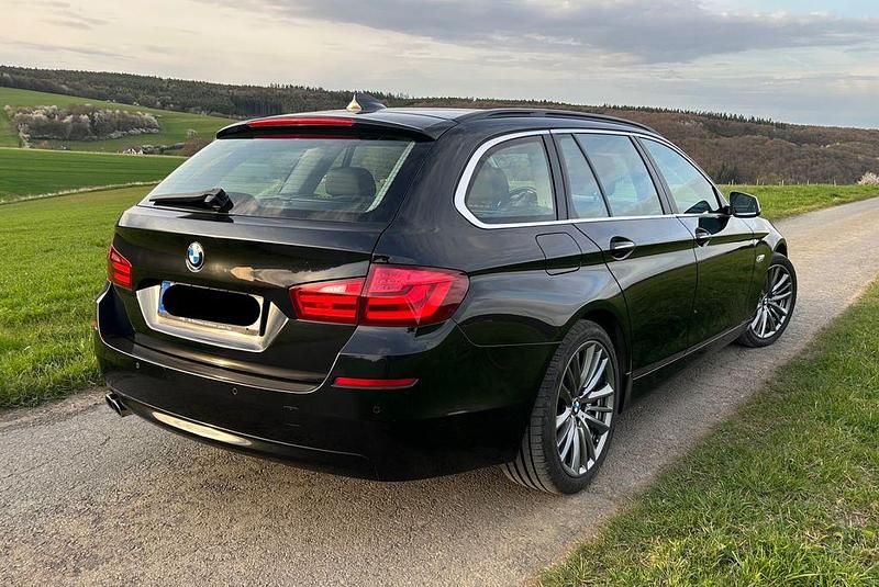 Gebraucht BMW 520 184 PS (135 kW) 2013 Schwarz Kombi