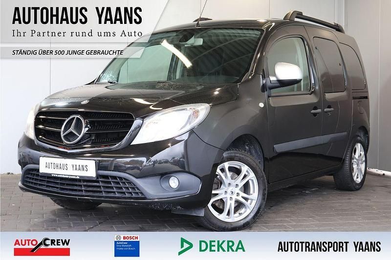 Schwarz Gebraucht 2014 Mercedes Citan 109 Kombi | 9.989 € (Fairer Preis) - Bild 1/4