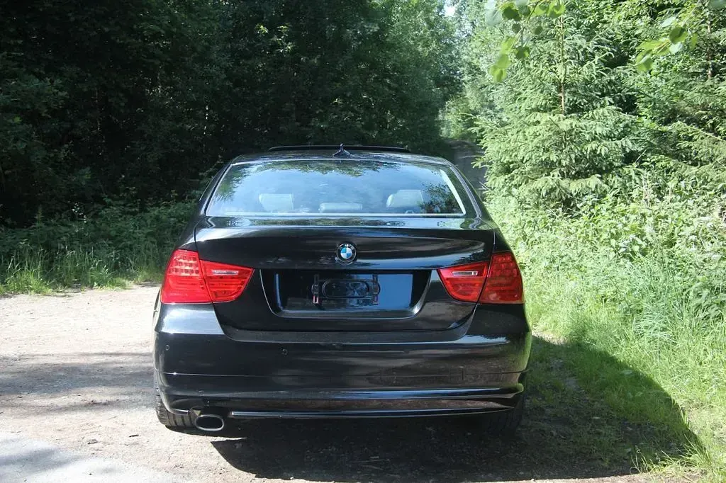 Gebraucht BMW 320 Comfort Edition 170 PS (125 kW) 2009 Schwarz Limousine