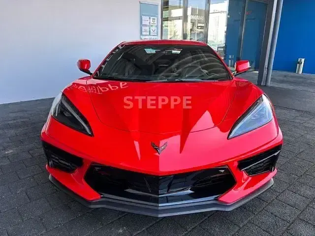 Używany Corvette C8 481 KM (353 kW) 2024 Czerwony Kabriolet