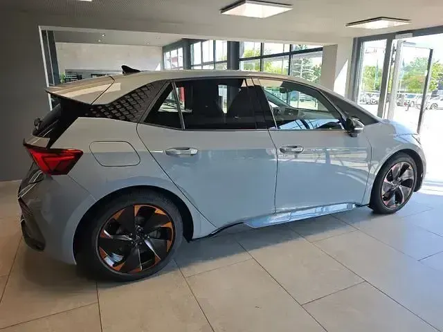 Gebraucht Cupra Born 150 kW (204 PS) 2024 Grau Kleinwagen