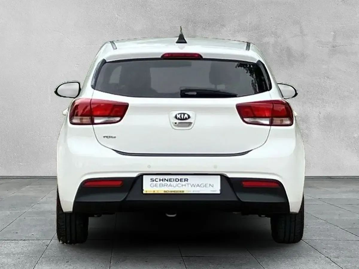 Gebraucht Kia Rio Spirit 84 PS (61 kW) 2020 Weiß Kleinwagen