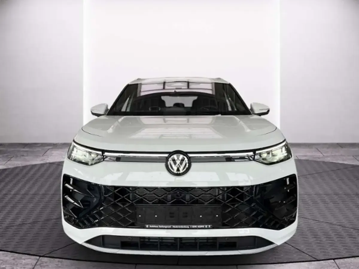 Gebraucht VW Tayron R-line 193 PS (141 kW) 2025 Pure white SUV