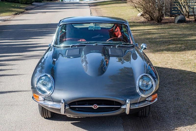 Usata Jaguar E-Type 265 CV (194 kW) 1966 Grigio Coupé