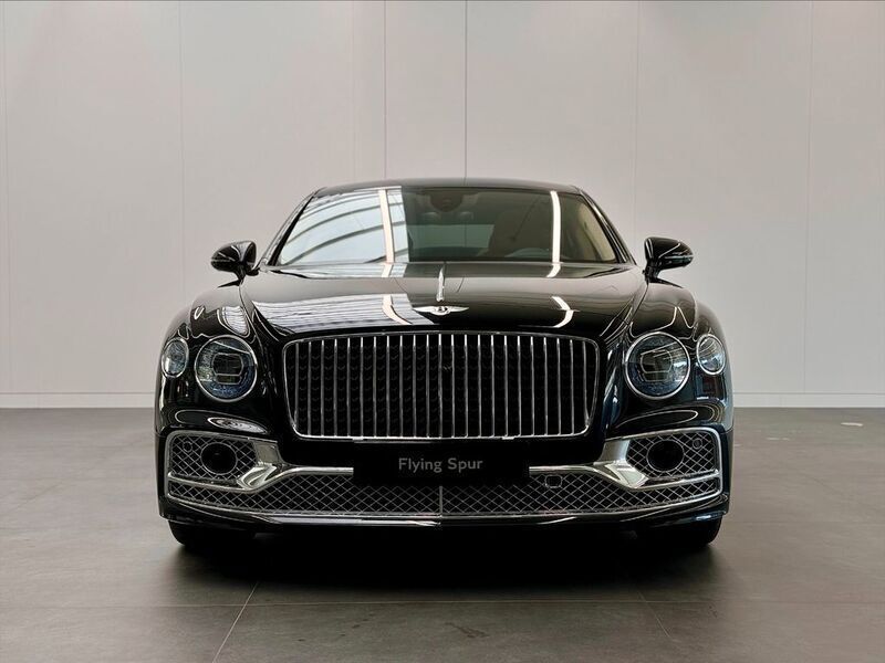Gebraucht Bentley Flying Spur 551 PS (405 kW) 2024 Schwarz Limousine