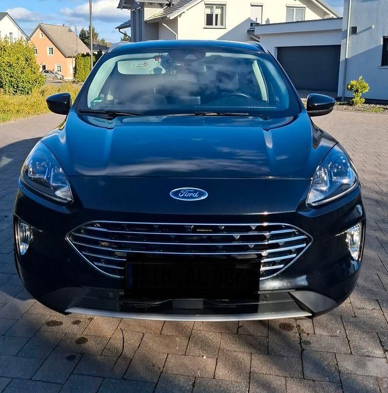 Gebraucht Ford Kuga Titanium 190 PS (139 kW) 2020 Schwarz SUV