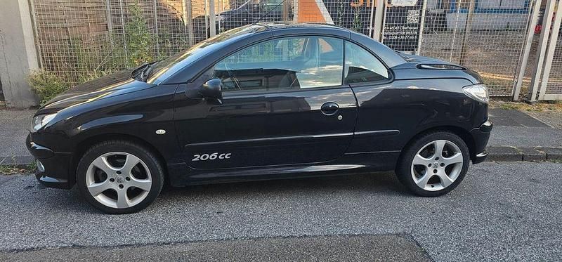 Schwarz Gebraucht 2005 Peugeot 206 CC Platinum Cabrio | 1.200 € (Superpreis) - Bild 1/4