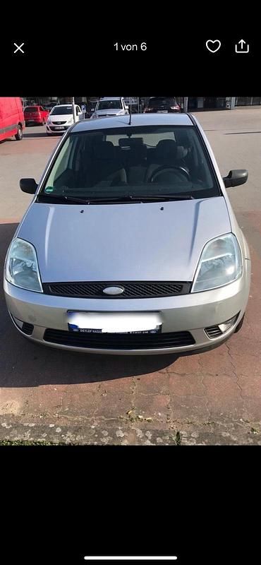 Gebraucht Ford Fiesta 68 PS (50 kW) 2003 Silber Kleinwagen