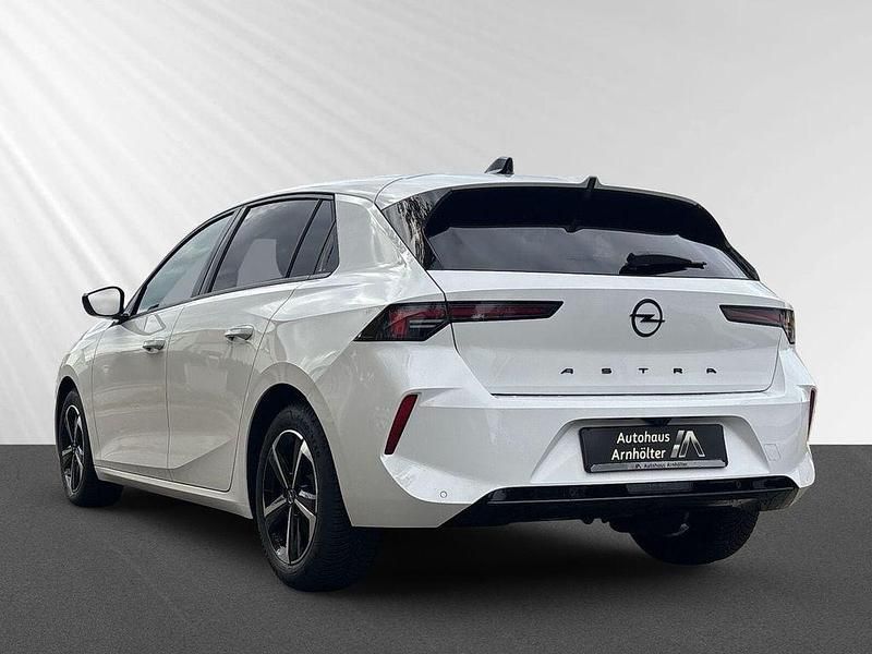 Occasion Opel Astra 131 ch (96 kW) 2024 Blanc Berline