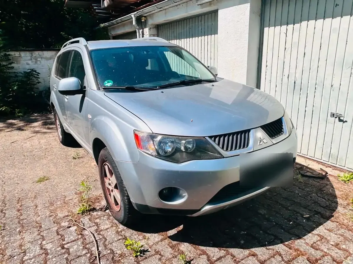 Gebraucht Mitsubishi Outlander 170 PS (125 kW) 2010 Silber SUV