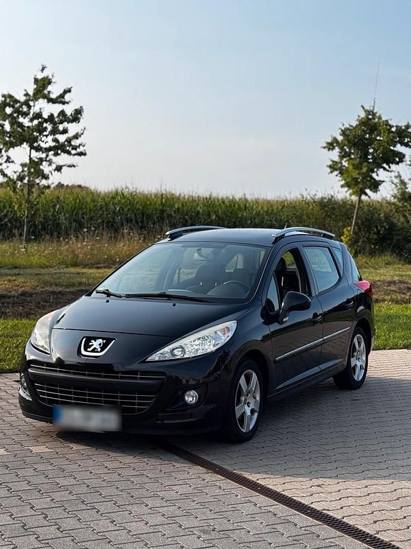 Schwarz Gebraucht 2012 Peugeot 207 Kombi | 4.199 € (Fairer Preis) - Bild 1/4