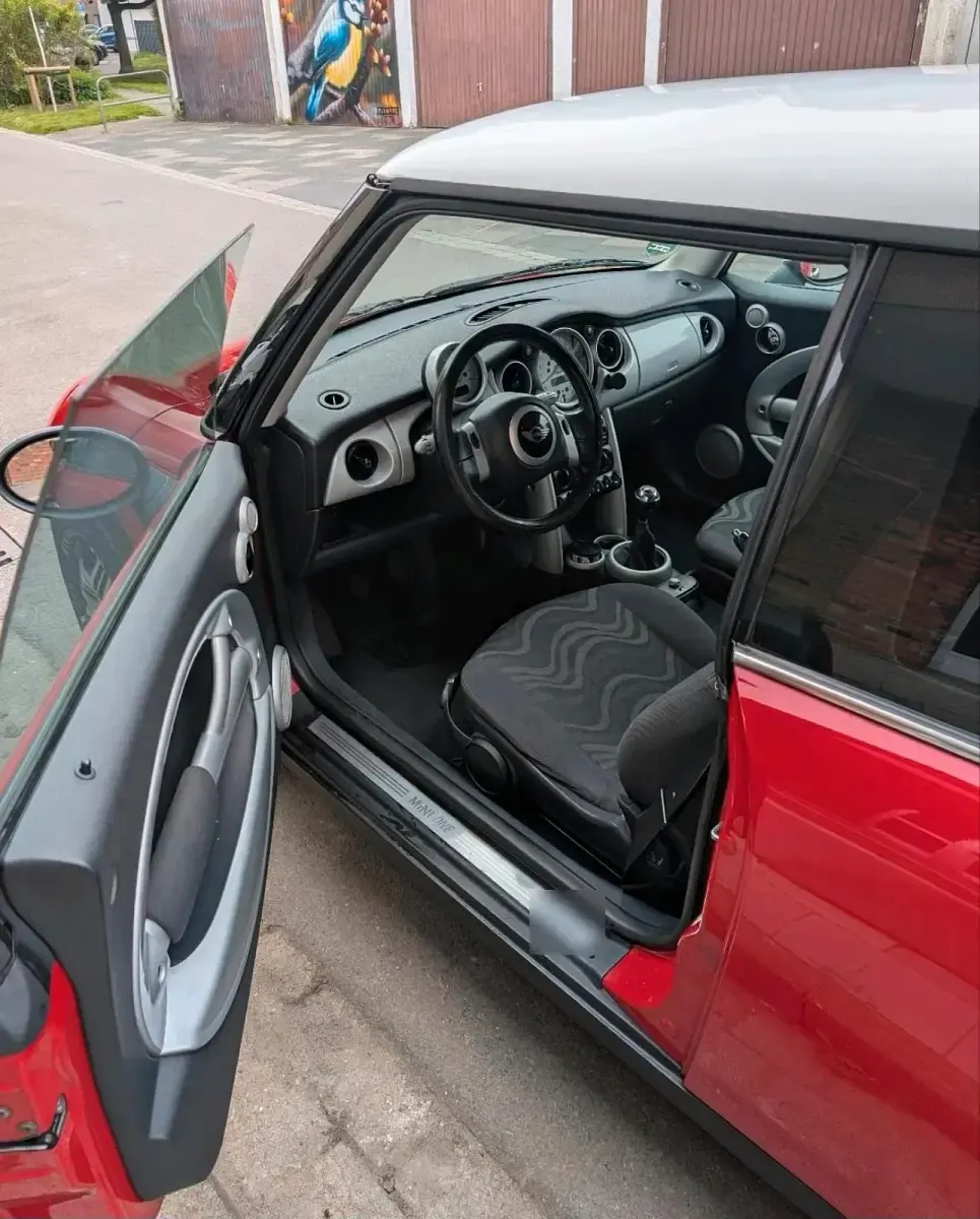 Gebraucht Mini ONE 90 PS (66 kW) 2003 Rot Kleinwagen